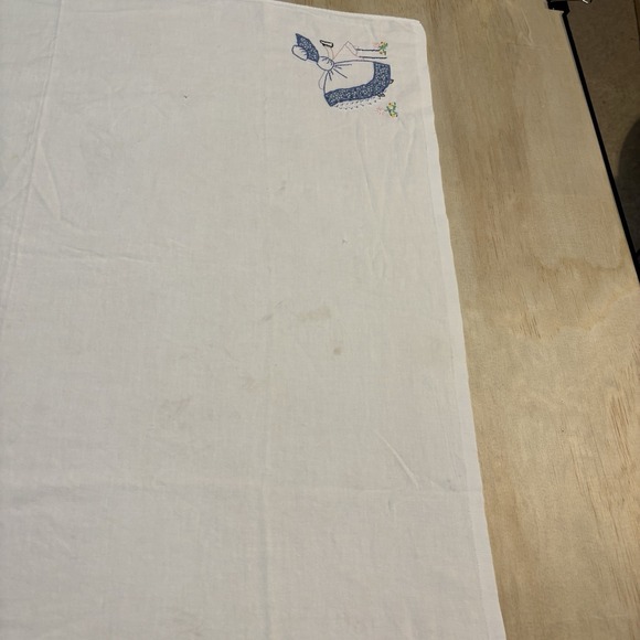 Vintage Hand Embroidered 'Ironing Day' Kitchen Tea Towel~Girl w/Iron ~30"x34" - Picture 8 of 8